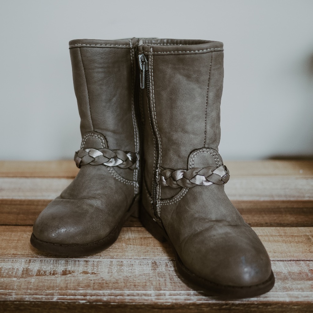 Oshkosh gray riding boots